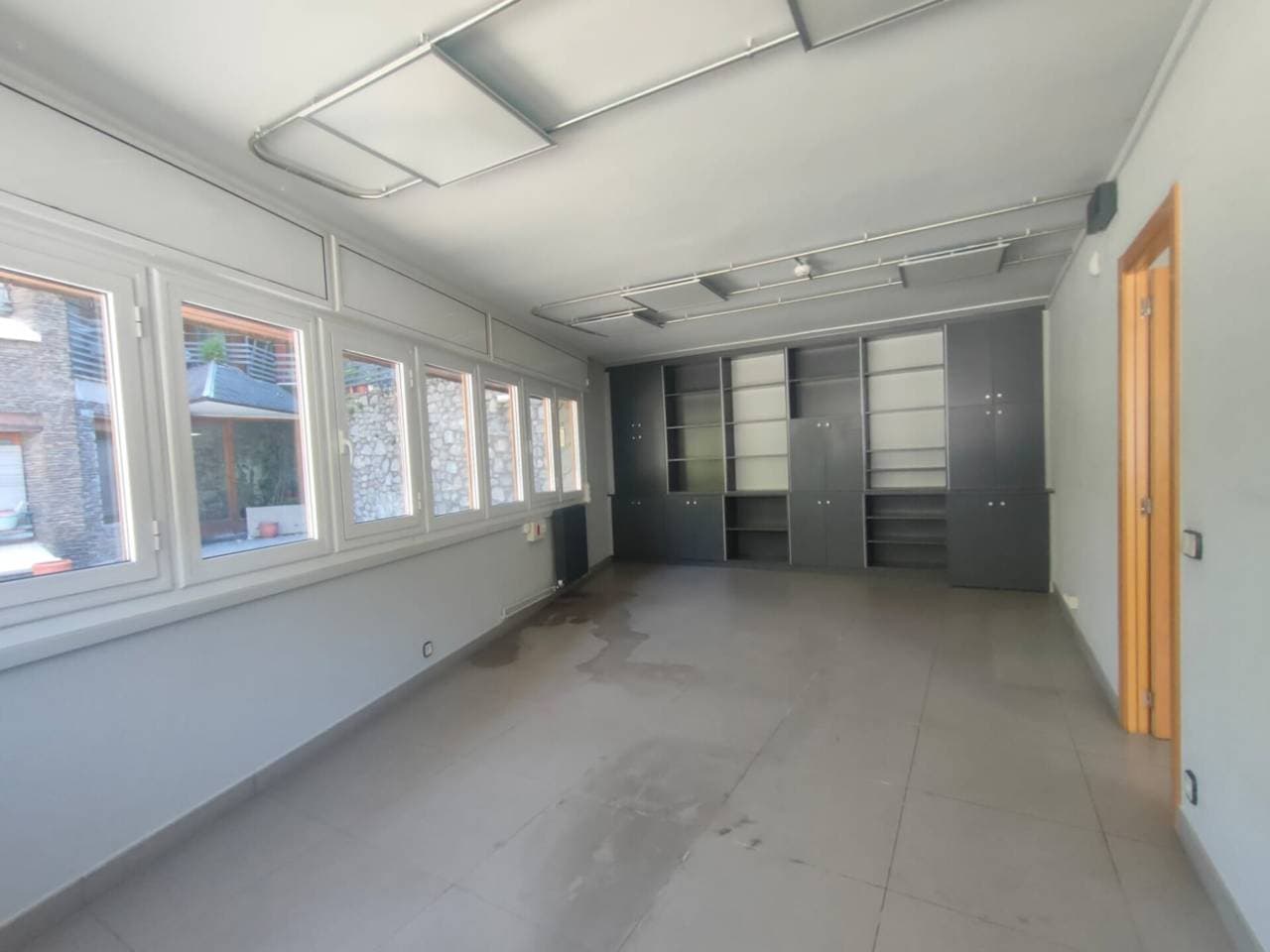 Local de lloguer a Les Escaldes-Engordany - Thumbnail 29