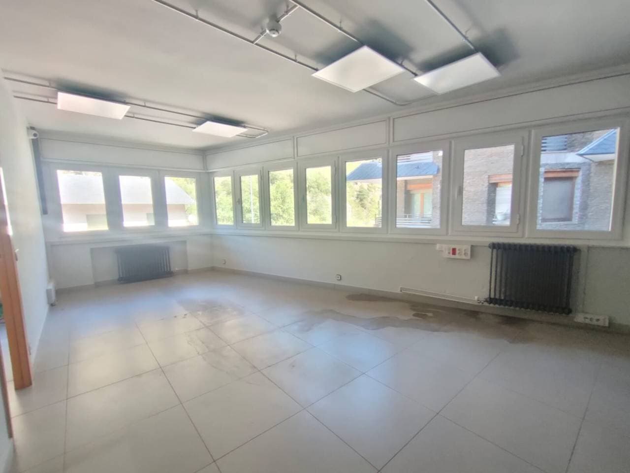 Local de lloguer a Les Escaldes-Engordany - Thumbnail 27