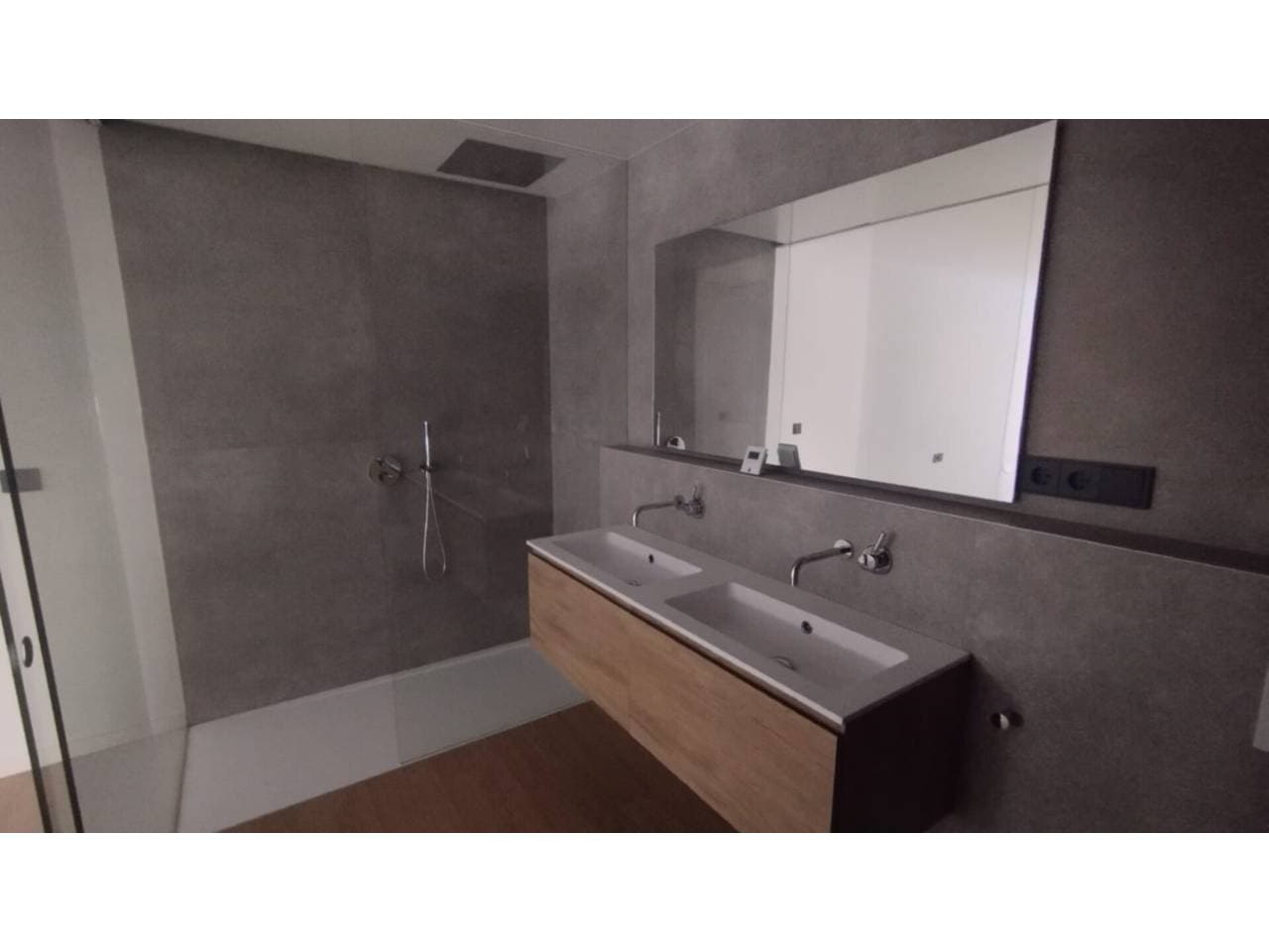 OPORTUNITAT ÚNICA HABITATGE DE LUXE AL CENTRE - Thumbnail 2