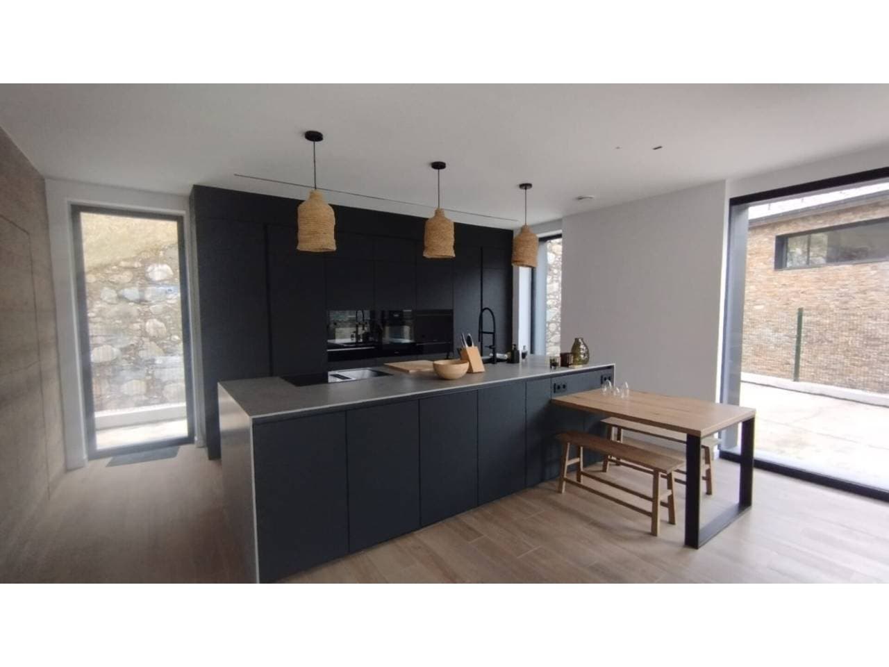 Espectacular xalet de nova construcció situat a la prestigi... - Thumbnail 7