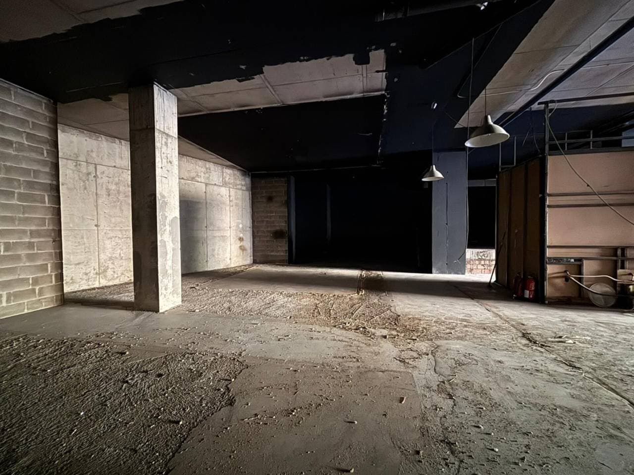 LOCAL COMERCIAL AL CENTRE D'ESCALDES - Thumbnail 4