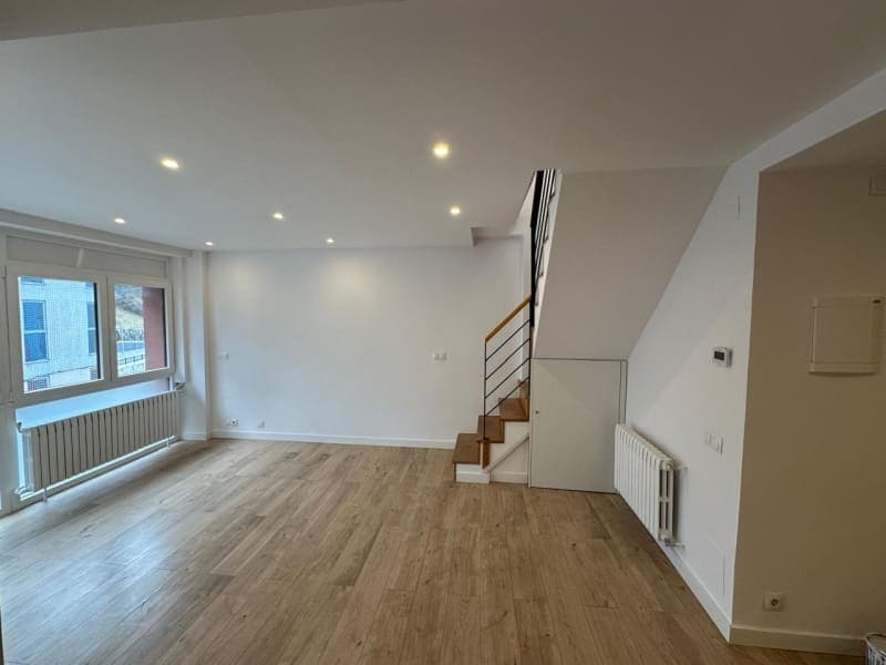 Àtic duplex de lloguer a Escaldes - Thumbnail 4