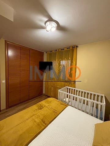 En ven fantàstic pis a la Cortinada, amb una sup - Thumbnail 14