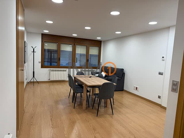 Es lloga pis cèntric a Escaldes Engordany mobl - Image 1