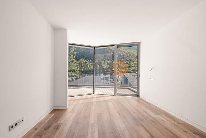 Es lloga espectacular pis nou a estrenar, de cons - Thumbnail 9