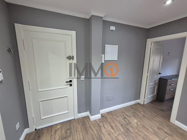 En venda bonic pis reformat a Montferrer – Cast - Thumbnail 30