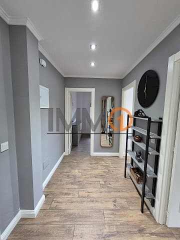 En venda bonic pis reformat a Montferrer – Cast - Thumbnail 26