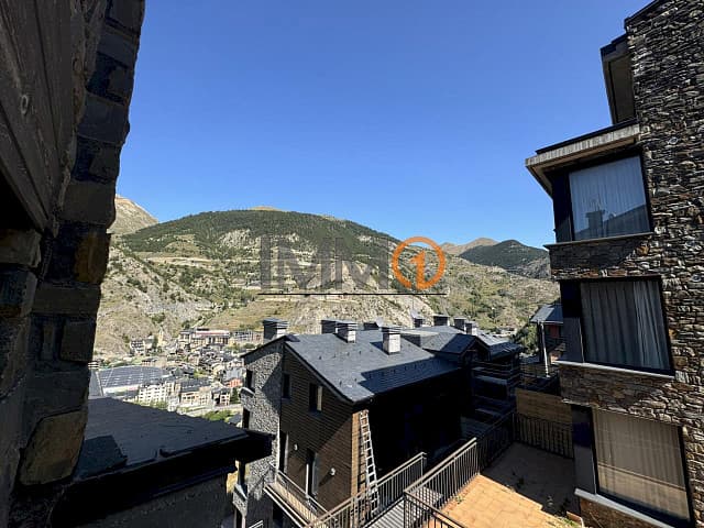 Es lloga per temporada d’hivern pis d’uns 110 - Thumbnail 16