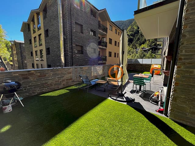 Es lloga per temporada a Arinsal pis de 80 m2 dis - Thumbnail 23