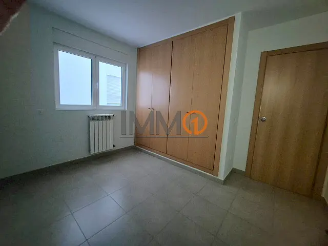 En venda pis a Santa Coloma, que conta amb una su - Thumbnail 7