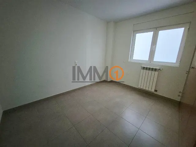 En venda pis a Santa Coloma, que conta amb una su - Thumbnail 8