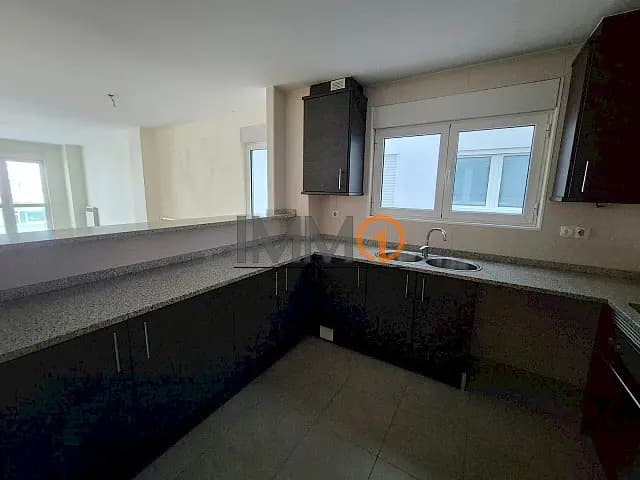 En venda pis a Santa Coloma, que conta amb una su - Thumbnail 4