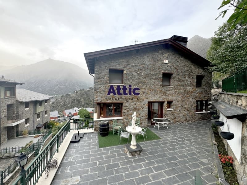 Magnífica casa situada a un complex - Image 1