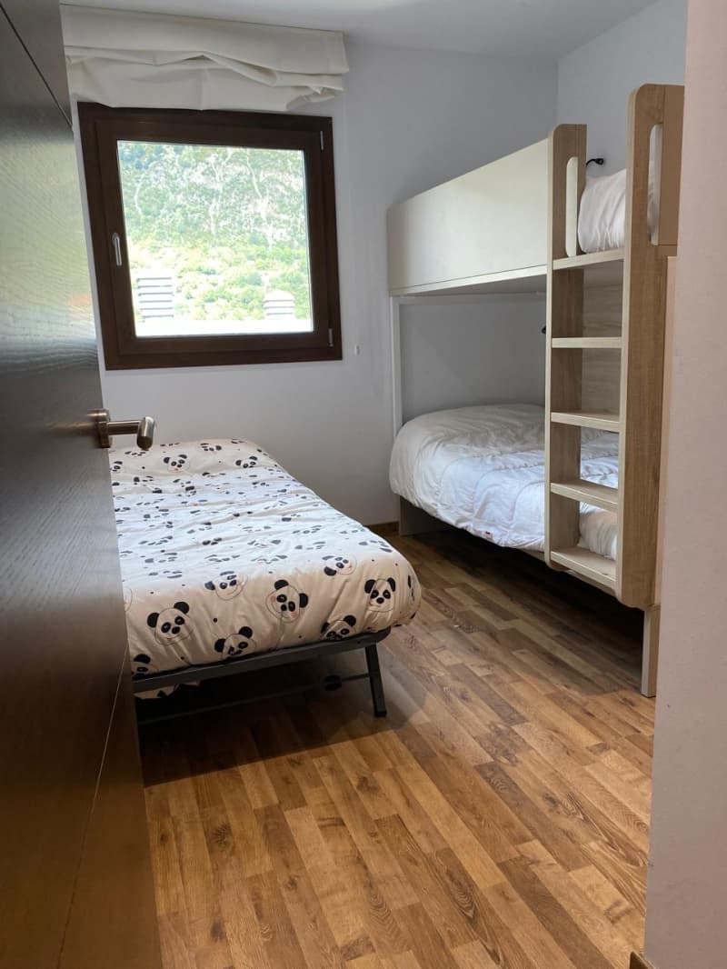 PIS PER LLOGAR A ENCAMP 3 HABITACIONS, 2 BANYS I PARQUING OPCIONAL - Thumbnail 3