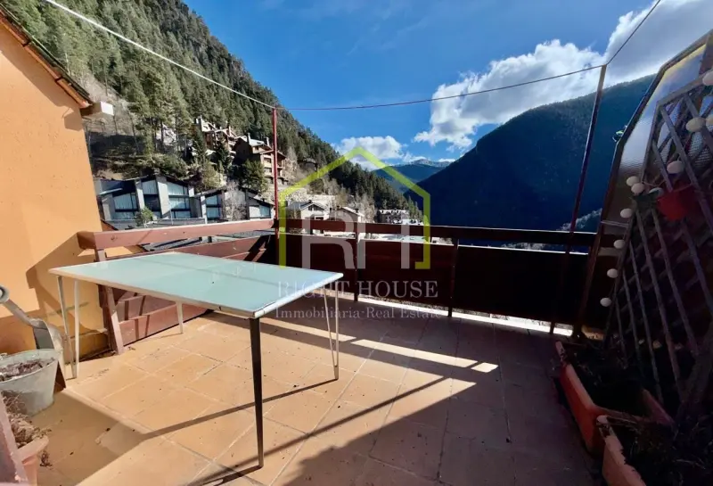 apartament amb terrassa , llar de foc 98m2 - Thumbnail 14