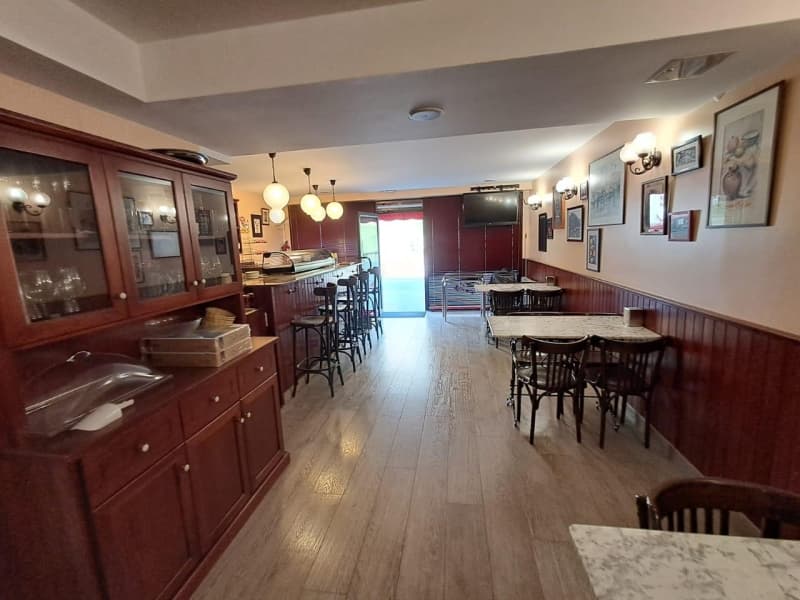 BAR RESTAURANT EN TRASPAS - Thumbnail 3