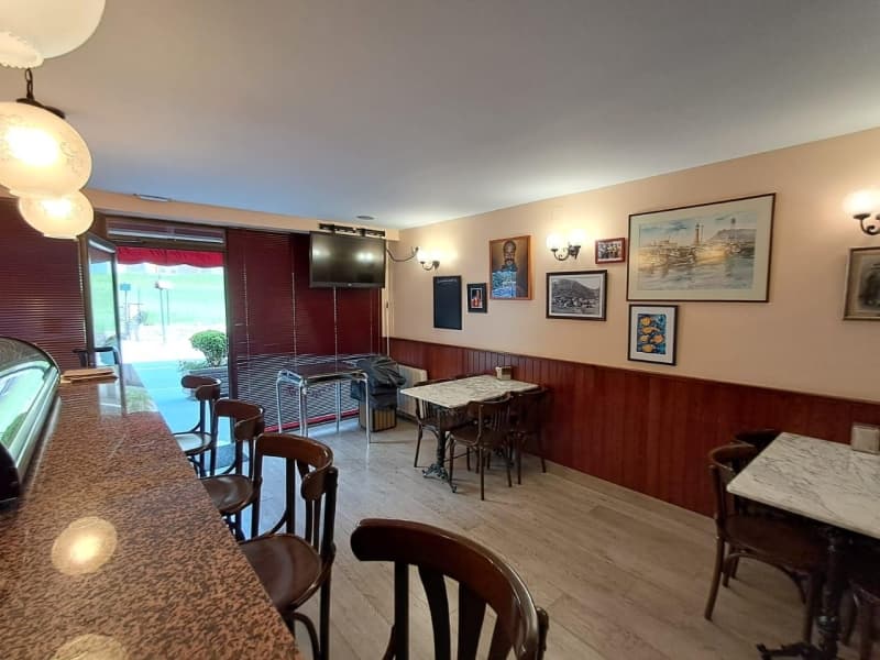 BAR RESTAURANT EN TRASPAS - Thumbnail 6