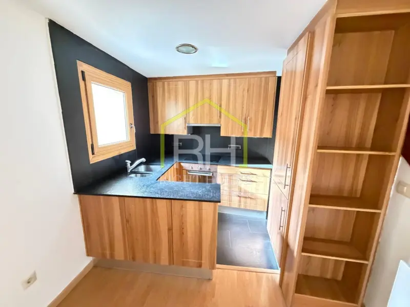 lloger de caseta centrica a Escaldes -engordany - Thumbnail 4