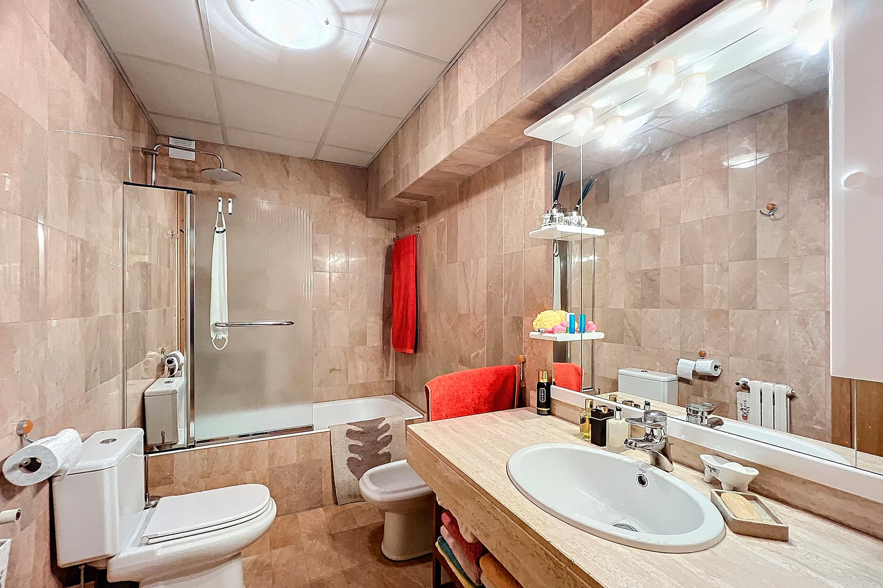 Presentem un encantador dúplex de 105 m² situat - Thumbnail 20