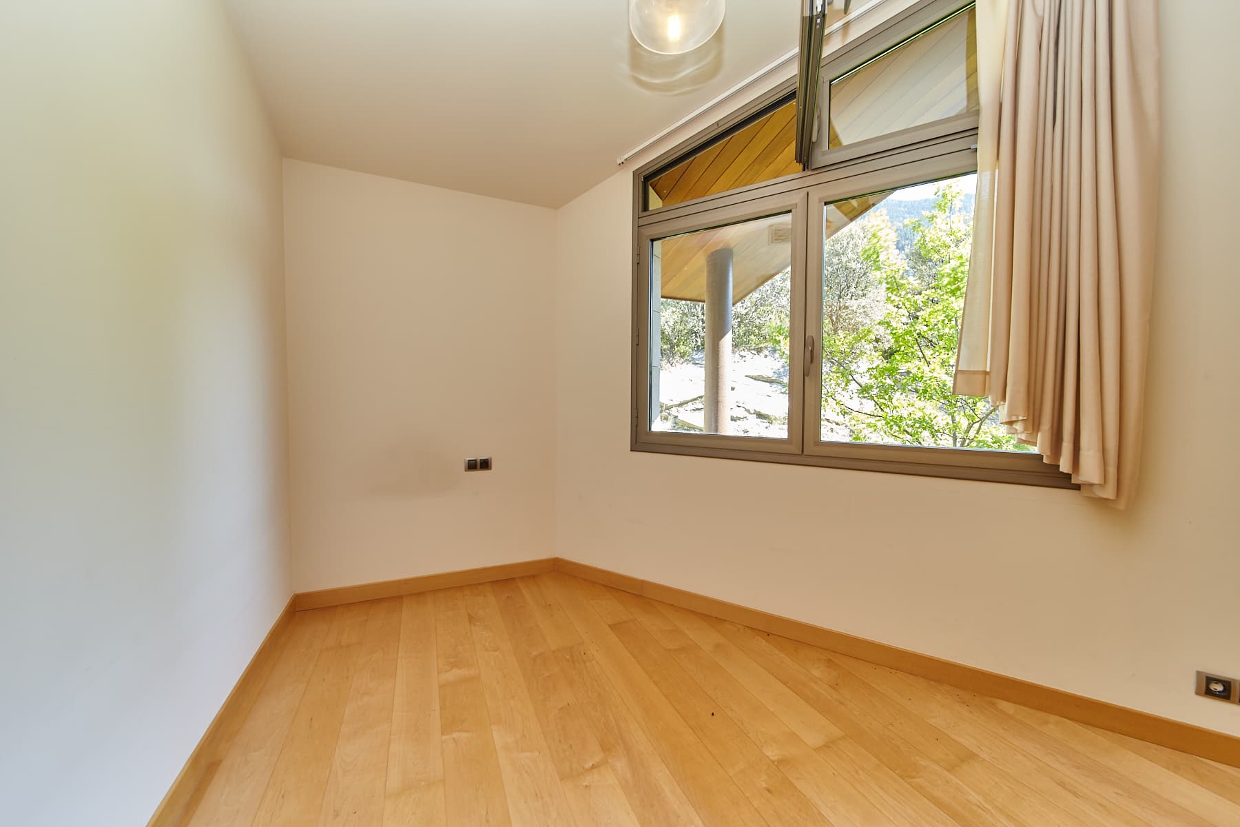 Impressionant àtic de luxe disponible per a llogu - Thumbnail 17