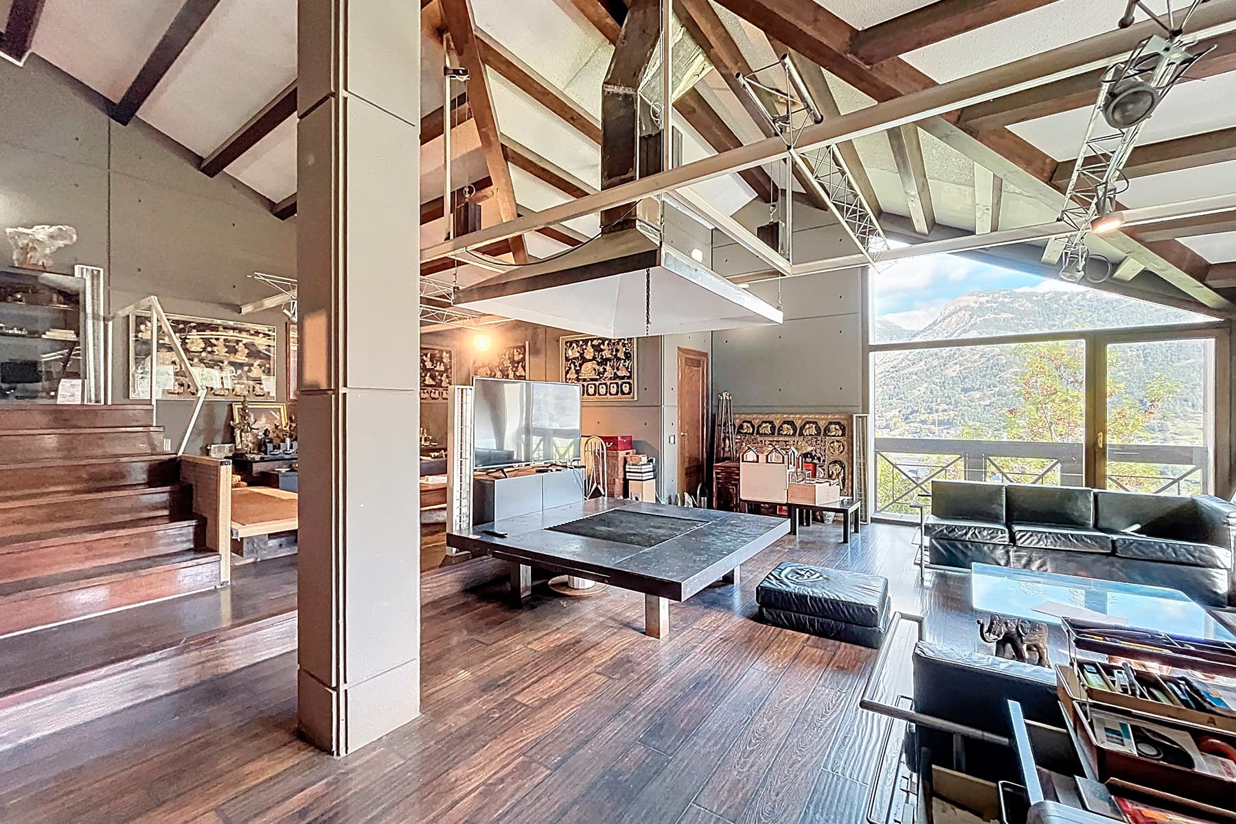 Descobreix aquesta impressionant casa situada a La - Image 1