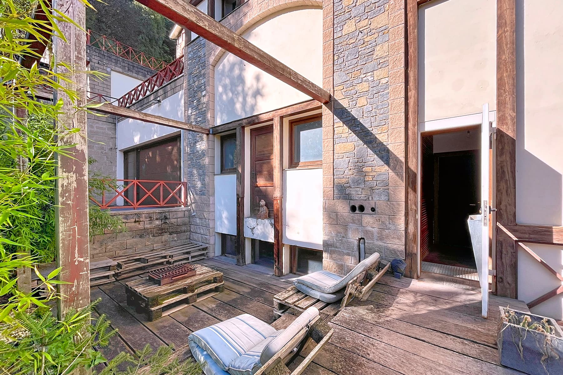 Descobreix aquesta impressionant casa situada a La - Thumbnail 25