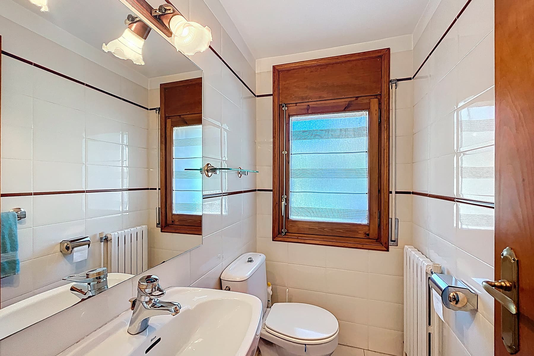 Gaudeix d’aquesta excel·lent oportunitat de com - Thumbnail 28