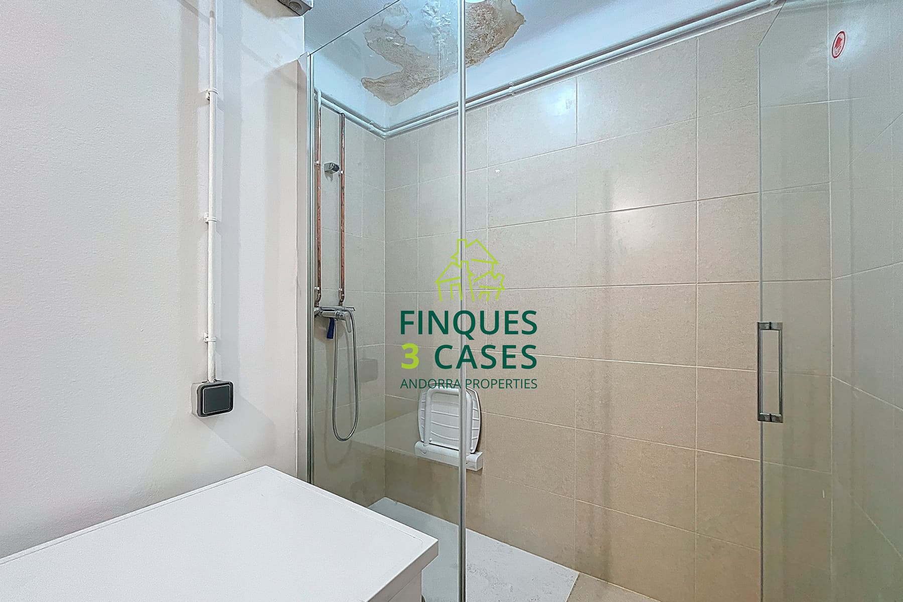 Situat en el cor vibrant del Centre Comercial d'A - Thumbnail 28