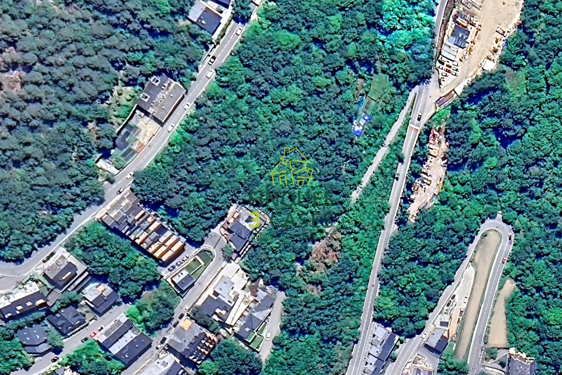 L'extensa parcel·la per comprar d´uns 710 m² - Thumbnail 6