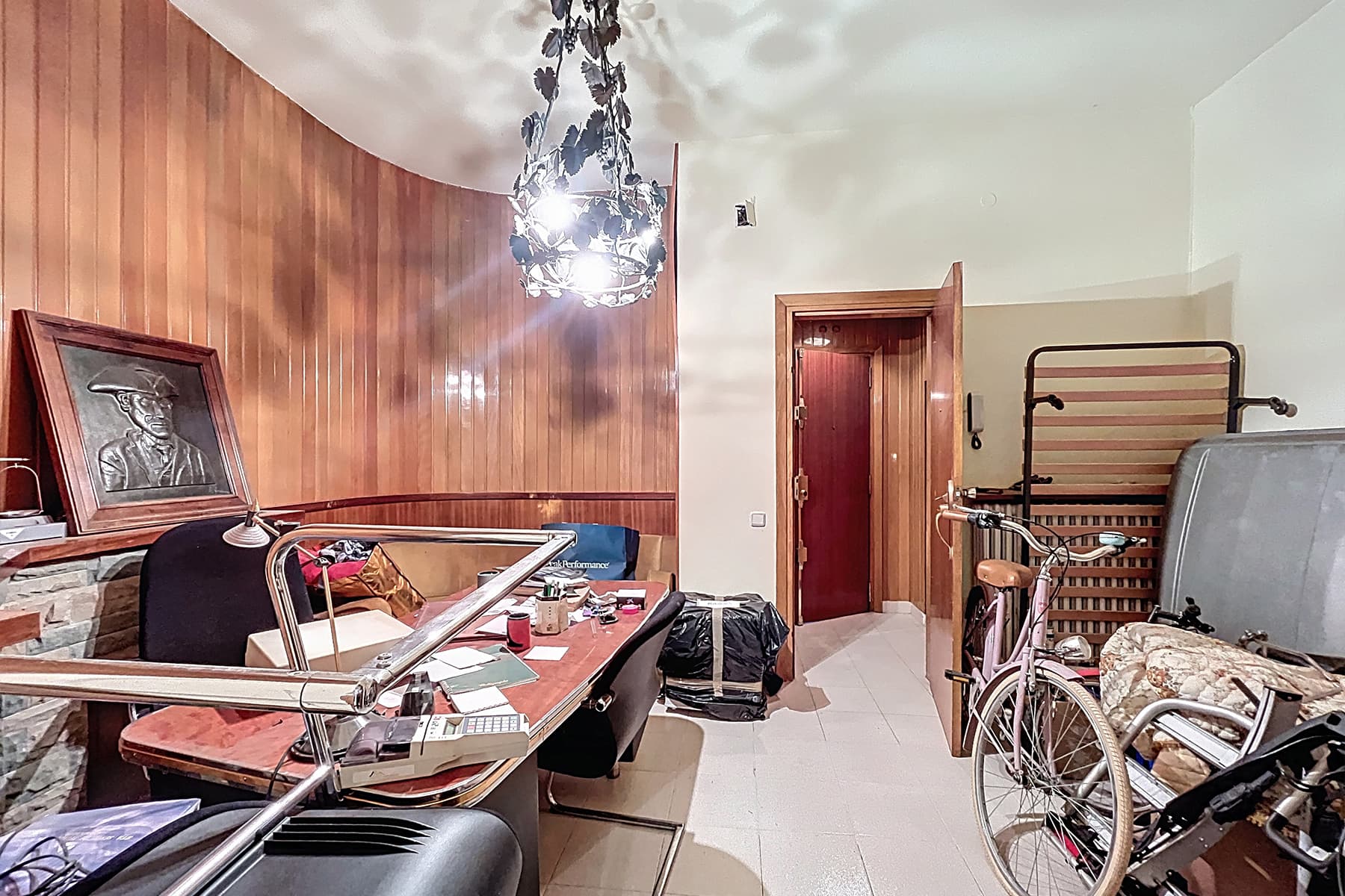 Presentem aquest exclusiu i emblemàtic edifici re - Thumbnail 4