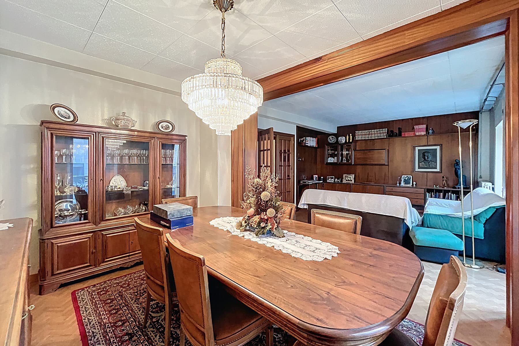 Presentem aquest exclusiu i emblemàtic edifici re - Thumbnail 25