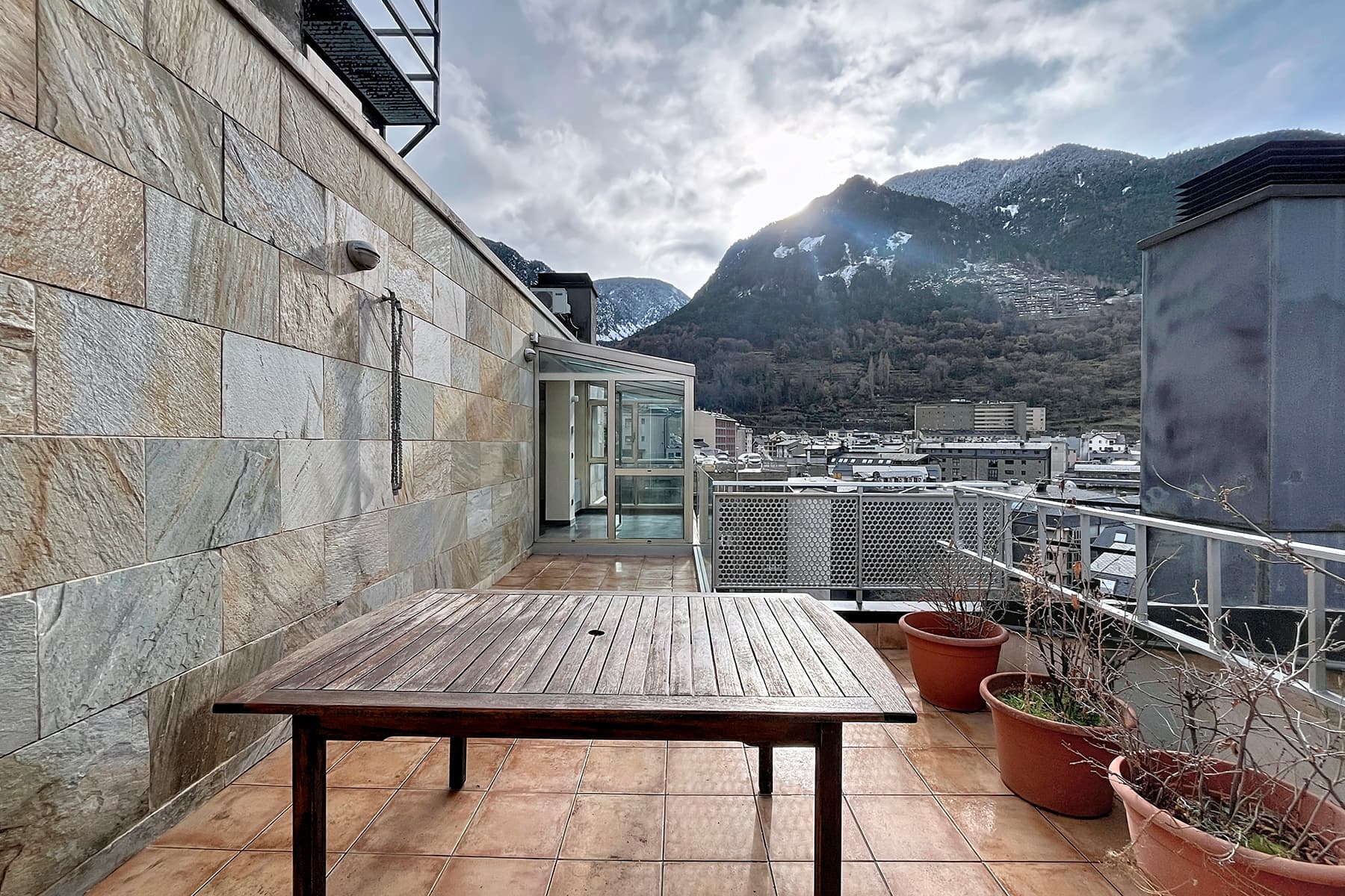 Es presenta aquest àtic singular de 215,05 m², s - Thumbnail 15