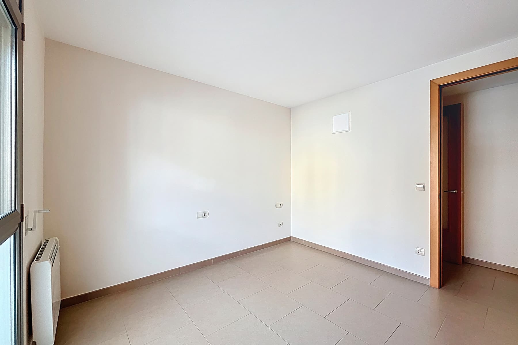 Exclusiu pis situat en una de les zones més cènt - Thumbnail 17