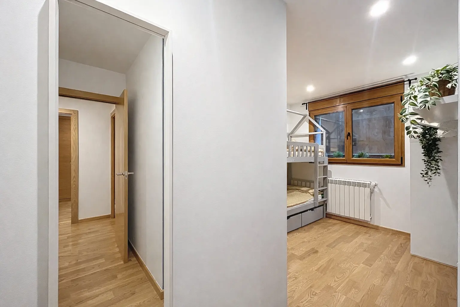 Aquest atractiu apartament en planta baixa es trob - Thumbnail 26