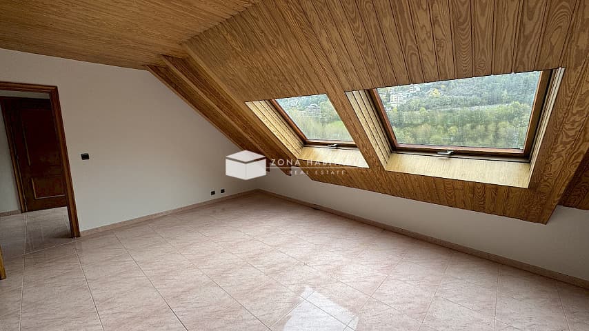 Descobreix aquest ampli àtic dúplex en lloguer al cor de la ciutat de la massana - Thumbnail 4