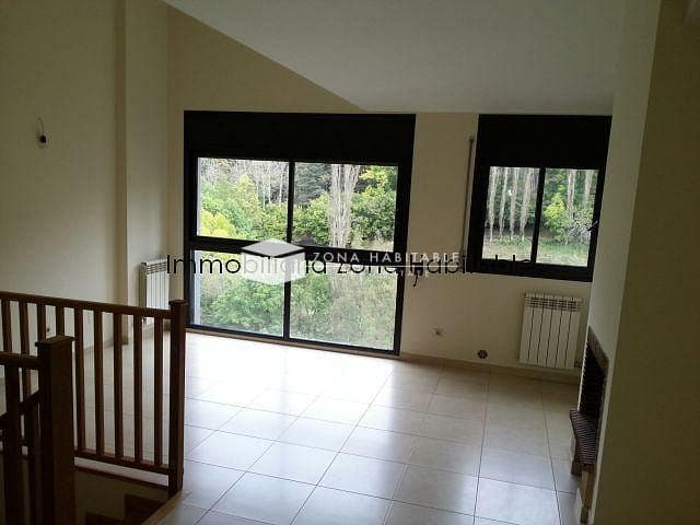 Àtic-dúplex acollidor al centre amb aparcament i traster - Image 1