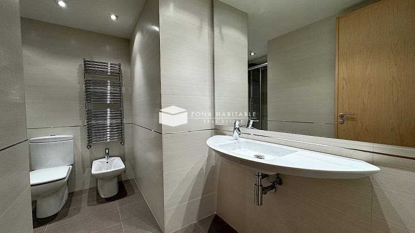 Pis de luxe a estrenar a Escaldes-Engordany amb vistes espectaculars i acabats d'alta qualitat. - Thumbnail 10