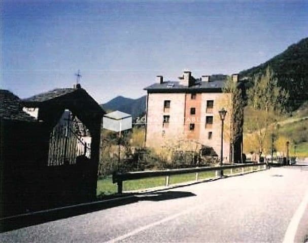 Fantàstica parcel.la edificable en venda a Ordino (Llorts) - Thumbnail 2