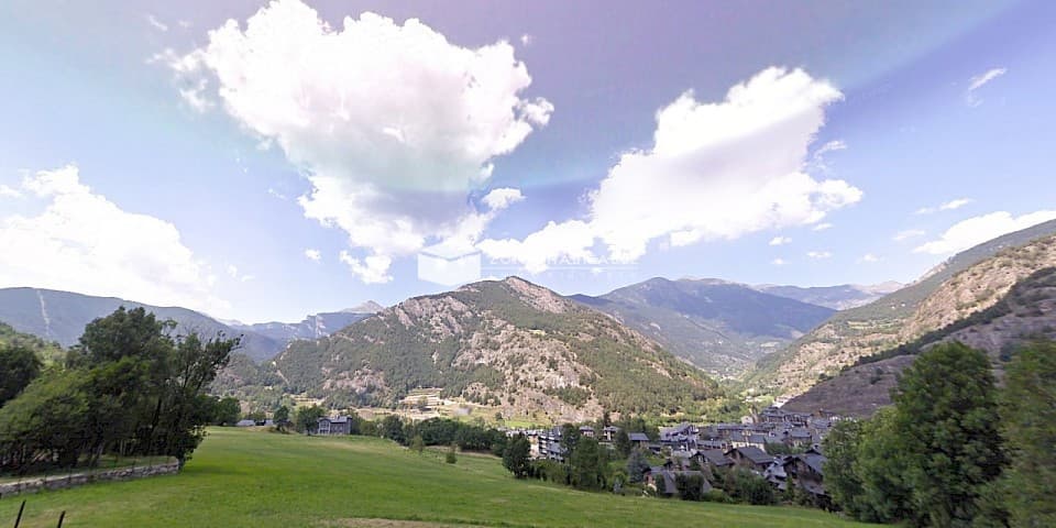 Parcel·les en venda a Ordino - Image 1