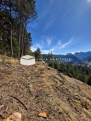 Parcel·la Exclusiva a La Massana: Ubicació Privilegiada i Vistes de Somni - Thumbnail 5