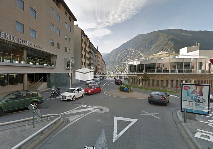 Venda de magatzem / parking a la parròquia d'Escaldes-Engordany - Image 1