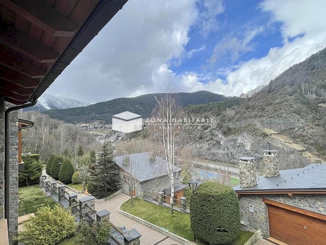 Exclusiu dúplex elegant i espaiós a Bellmont, amb vistes panoràmiques - Thumbnail 2