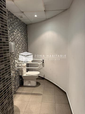 Despatx professional al centre d’Escaldes, amb dues plantes i accés directe des del carrer - Thumbnail 8