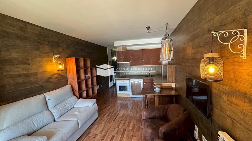 Pis de lloguer amb vistes i sol a Ransol - Thumbnail 4