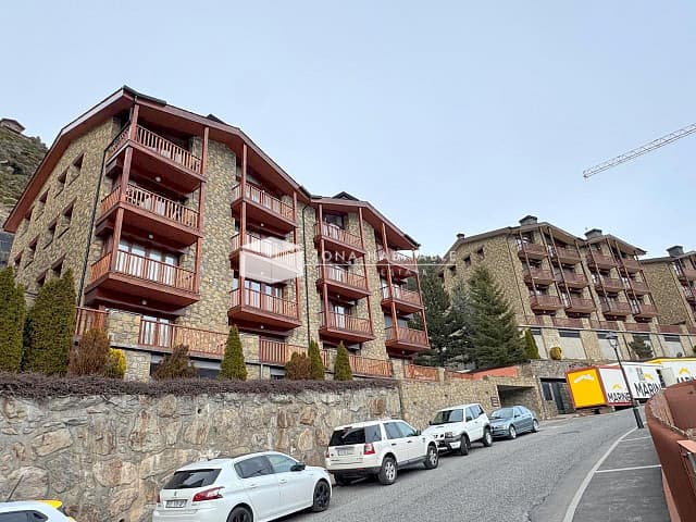 Àtic amb altell, terrassa i vistes al Tarter – pàrquing i traster inclosos - Image 1