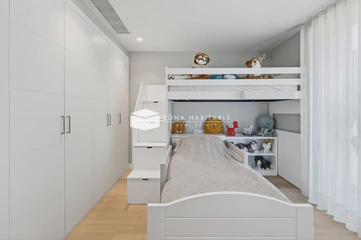 Casa amb jardí i terrasses a Escàs – espai, llum i confort en estat pur - Thumbnail 17